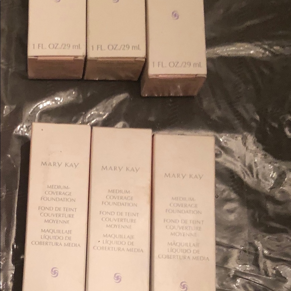 Foundation beige 304 and 400